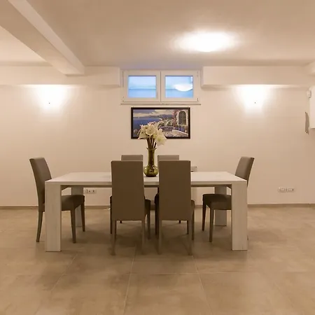 Villas With Pool Villa Forte dei Marmi