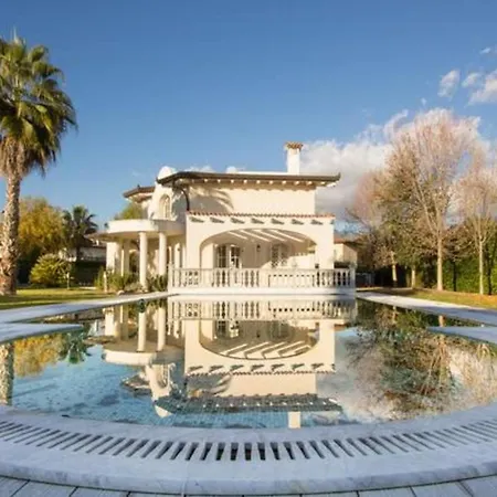 Villa Villas With Pool Forte dei Marmi