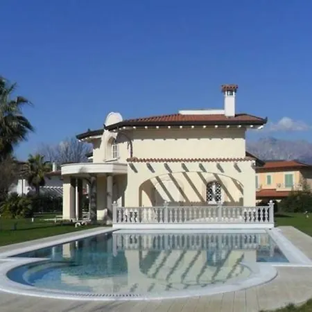 Villas With Pool Villa